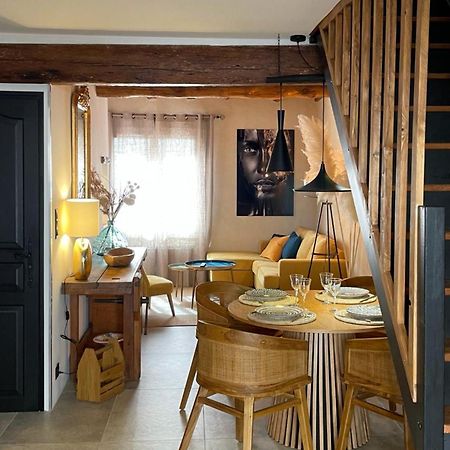 Maison Cosy, 2 Chambres, Adossee Aux Remparts Айга-Мортас Екстериор снимка