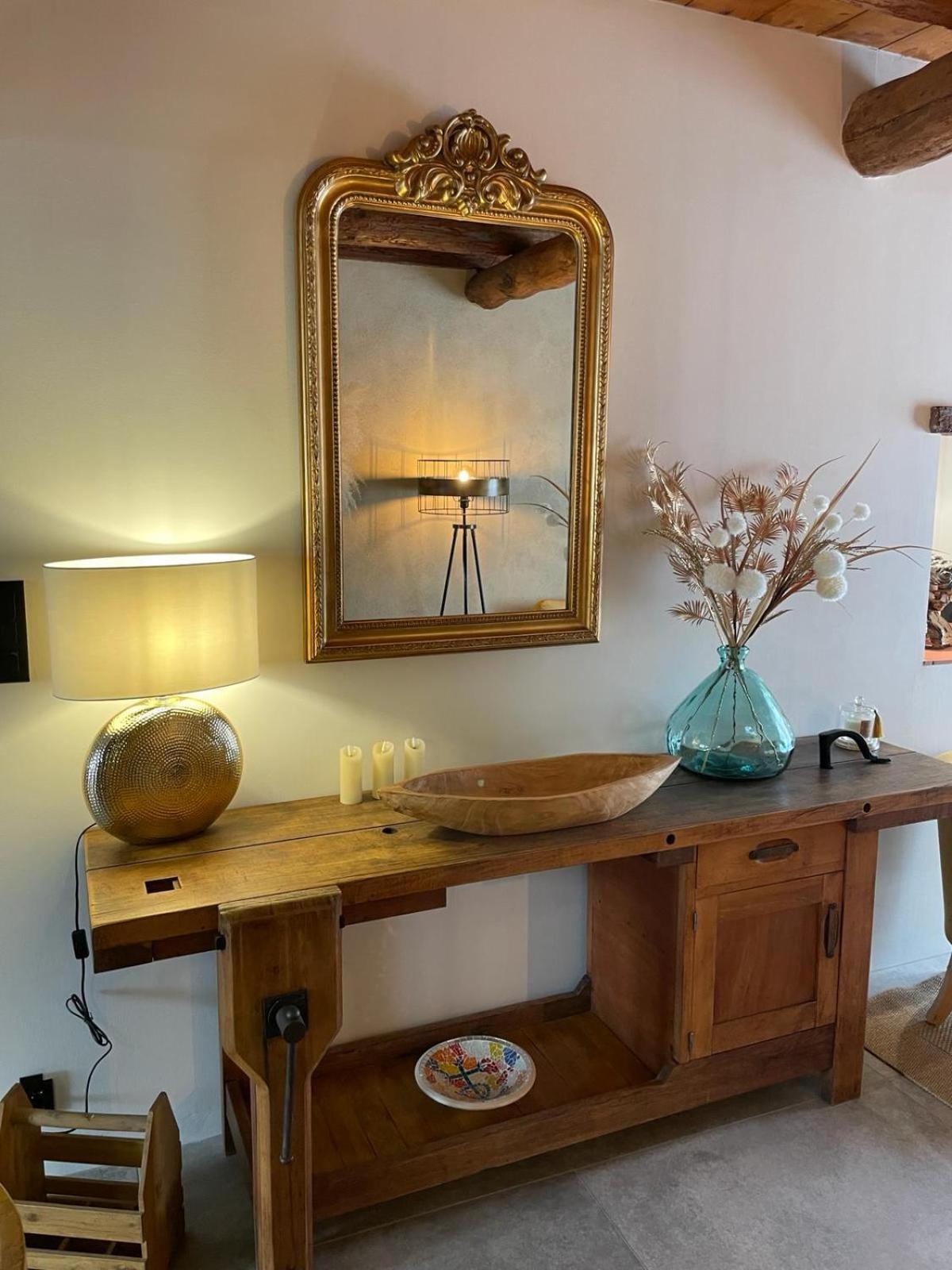 Maison Cosy, 2 Chambres, Adossee Aux Remparts Айга-Мортас Екстериор снимка