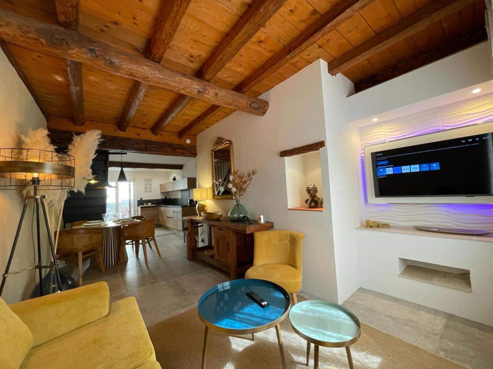 Maison Cosy, 2 Chambres, Adossee Aux Remparts Айга-Мортас Екстериор снимка