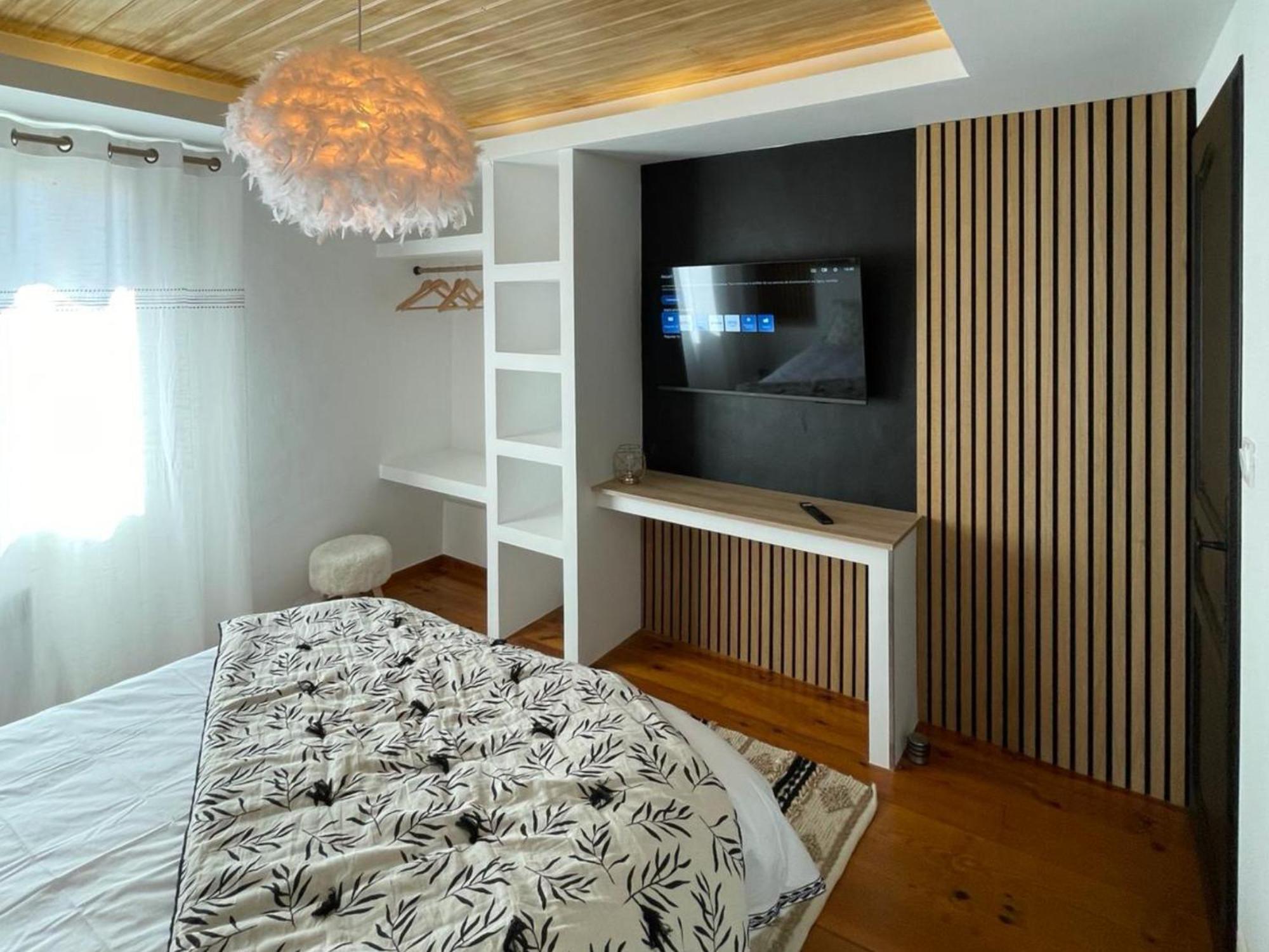 Maison Cosy, 2 Chambres, Adossee Aux Remparts Айга-Мортас Екстериор снимка
