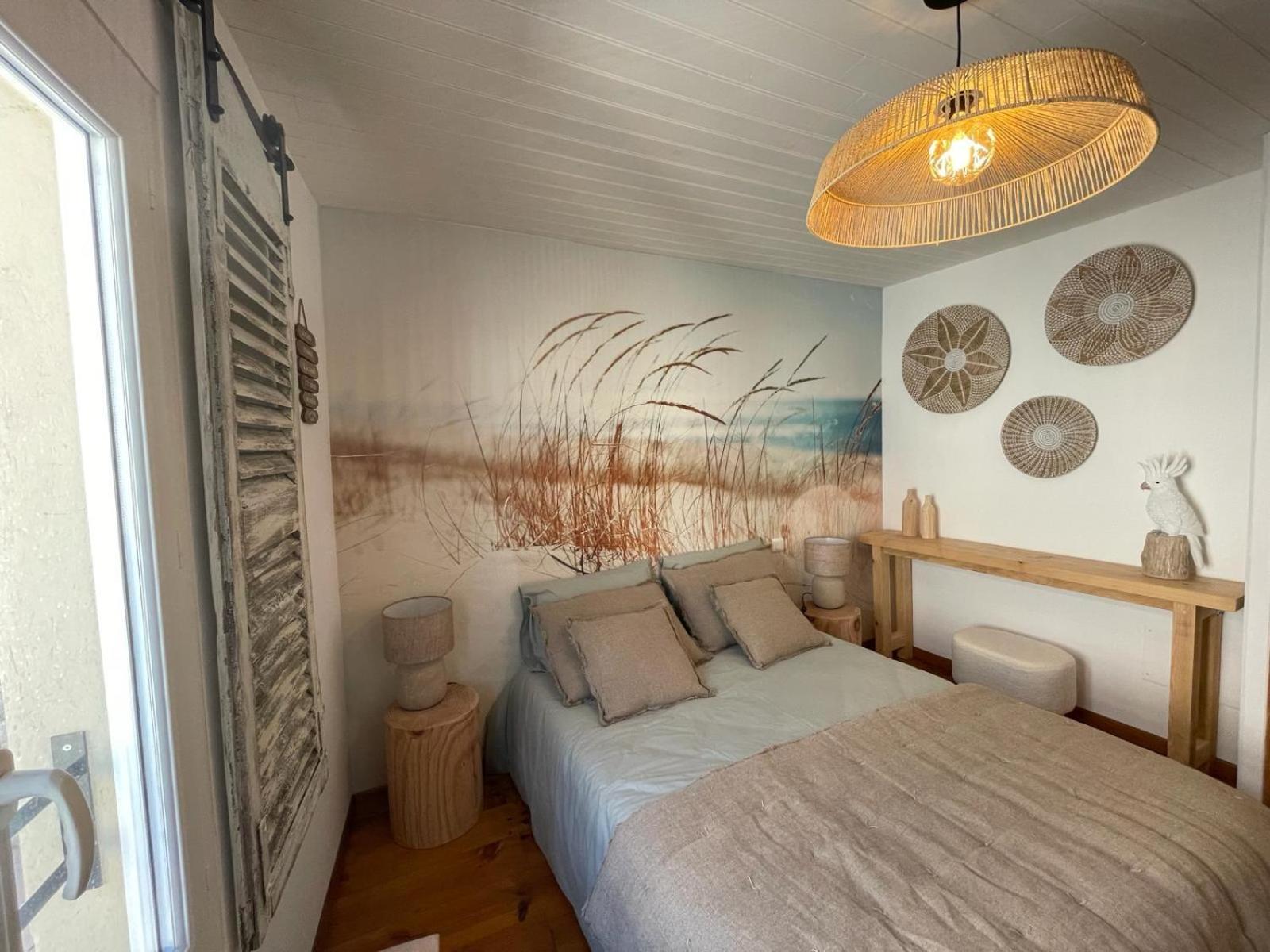 Maison Cosy, 2 Chambres, Adossee Aux Remparts Айга-Мортас Екстериор снимка